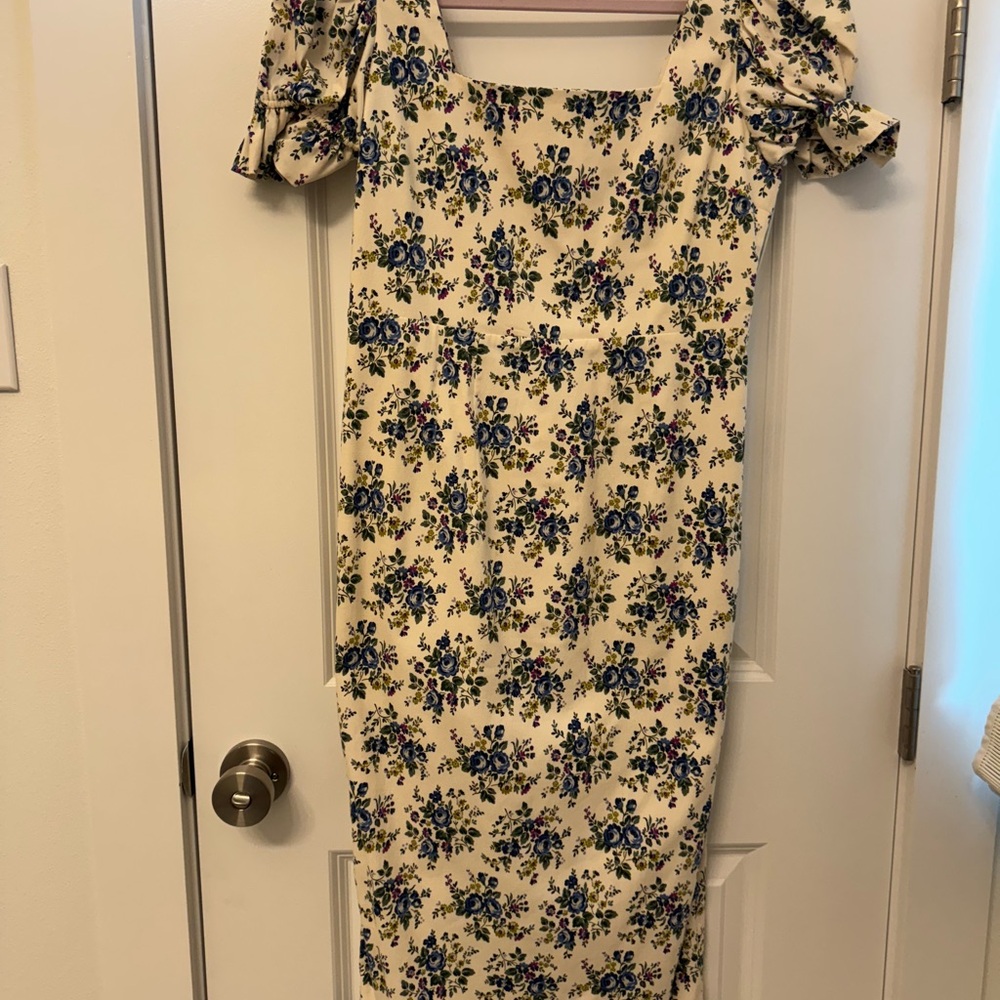 Hyacinth House by Tuckernuck Ivory Floral
Esther Midi Dress size S